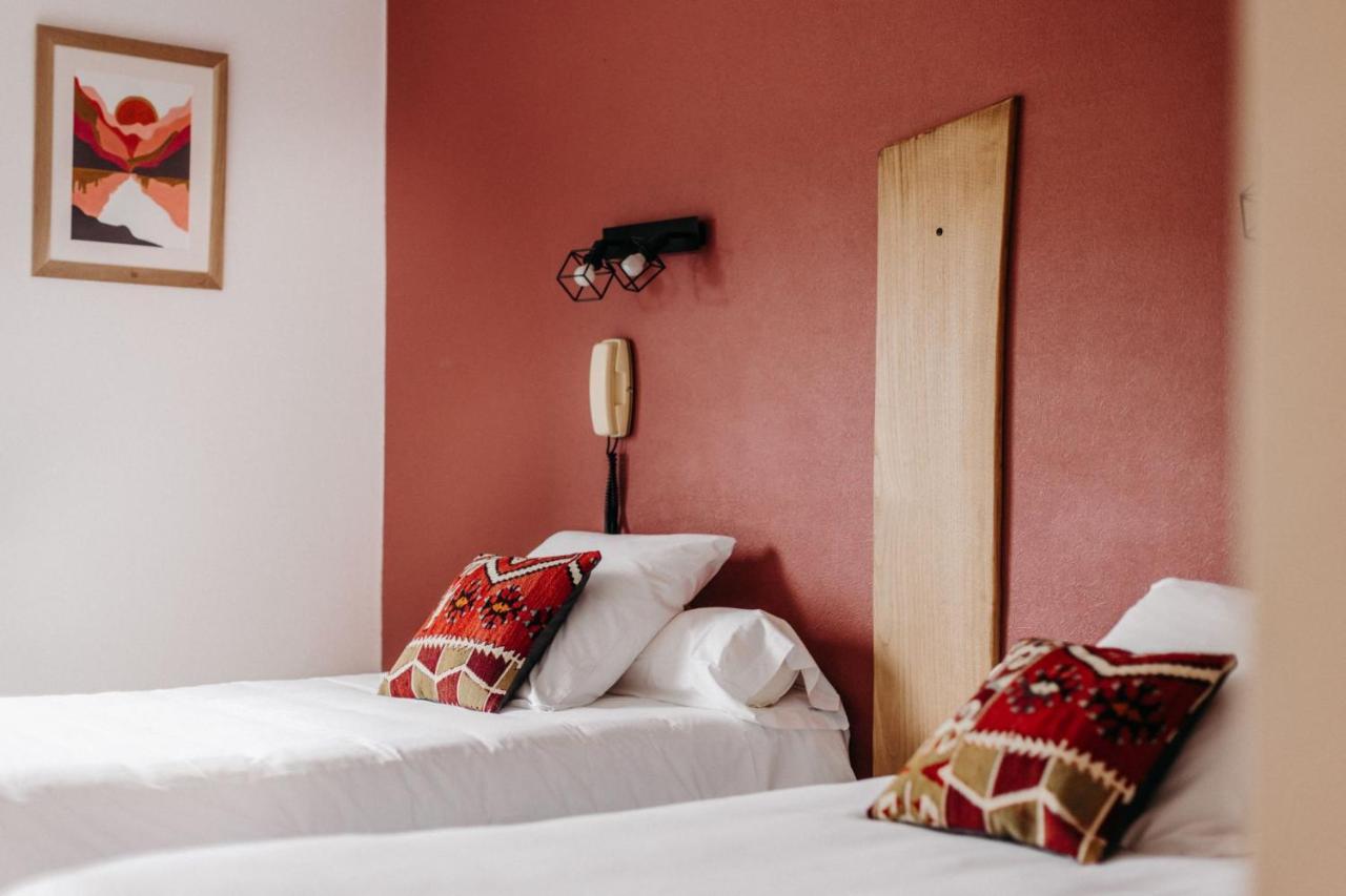 Logis Hotel Restaurant Espelletenia Larceveau-Arros-Cibits Bagian luar foto