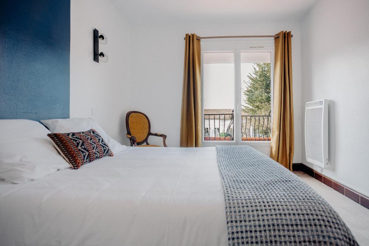 Logis Hotel Restaurant Espelletenia Larceveau-Arros-Cibits Bagian luar foto