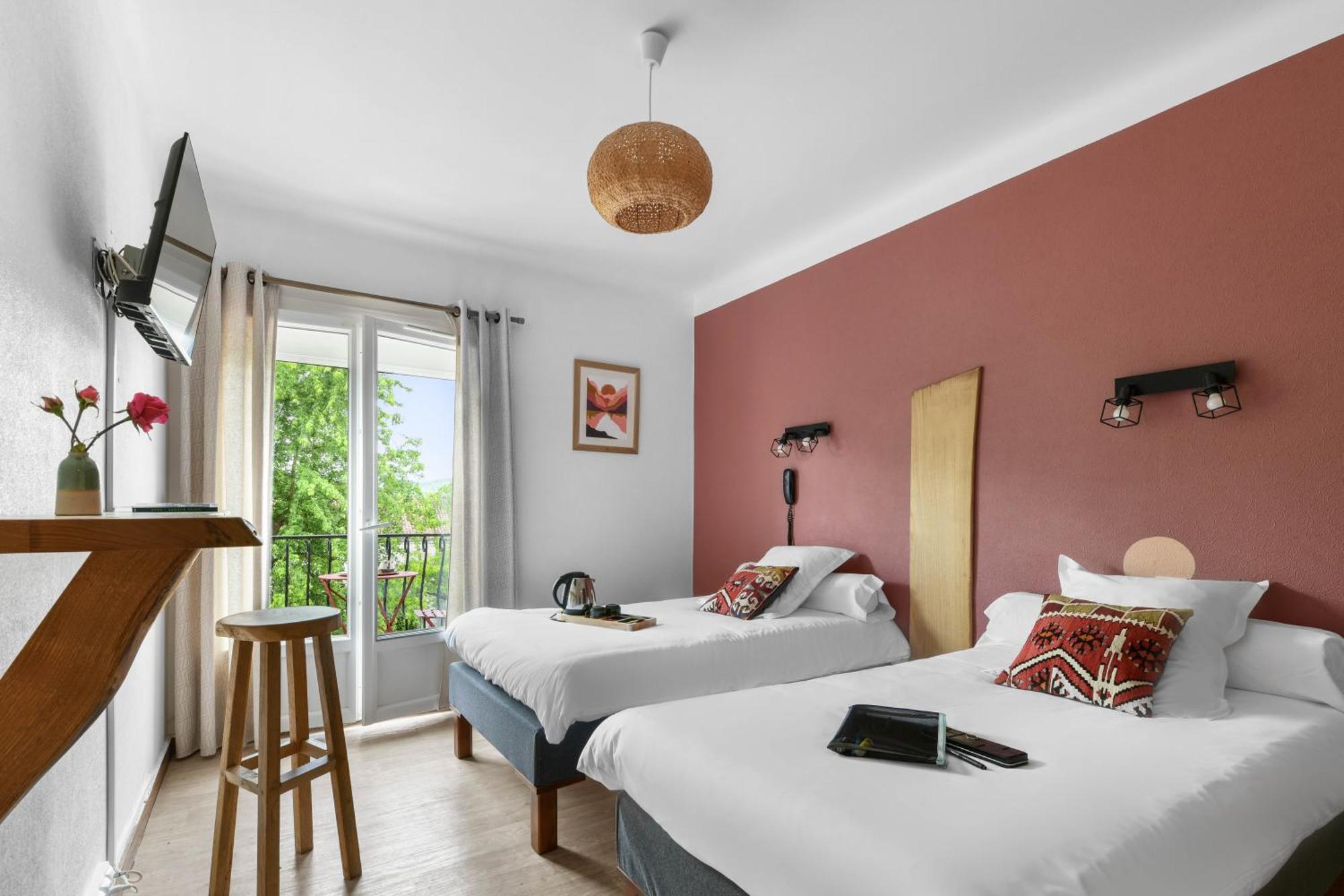 Logis Hotel Restaurant Espelletenia Larceveau-Arros-Cibits Bagian luar foto